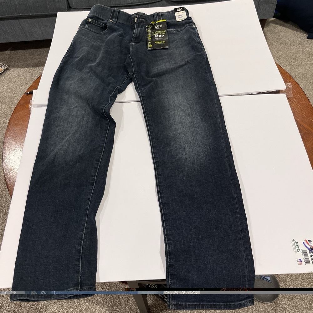 Lee Men's Straight Fit Extreme Motion MVP Performance Jeans Stretch 30x32 NWT